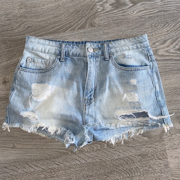 Urban Outfitters Jean Shorts - Picture 2 of 5